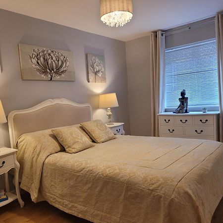 Three Bedroom Apartment By Beautiful Park London Exterior photo