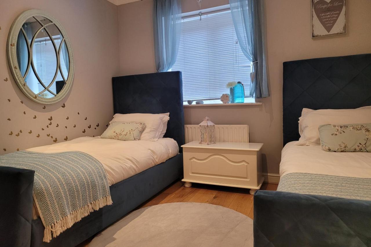 Three Bedroom Apartment By Beautiful Park London Exterior photo